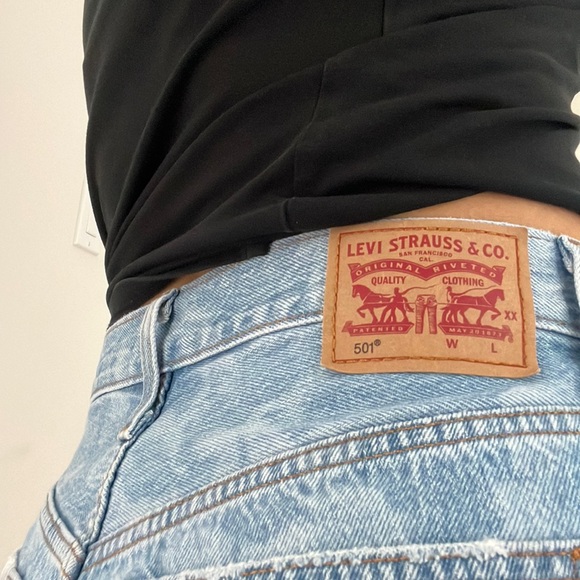 Levi denim short - Picture 2 of 3